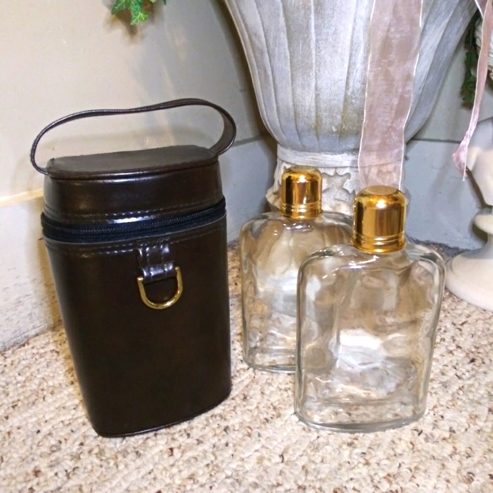 Vintage Brown Faux Leather Double Flask Carrier With Two Large Glass Flasks - Picture 13 of 13